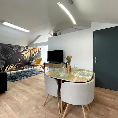 Gite De La Fauvette Apartment Saintes